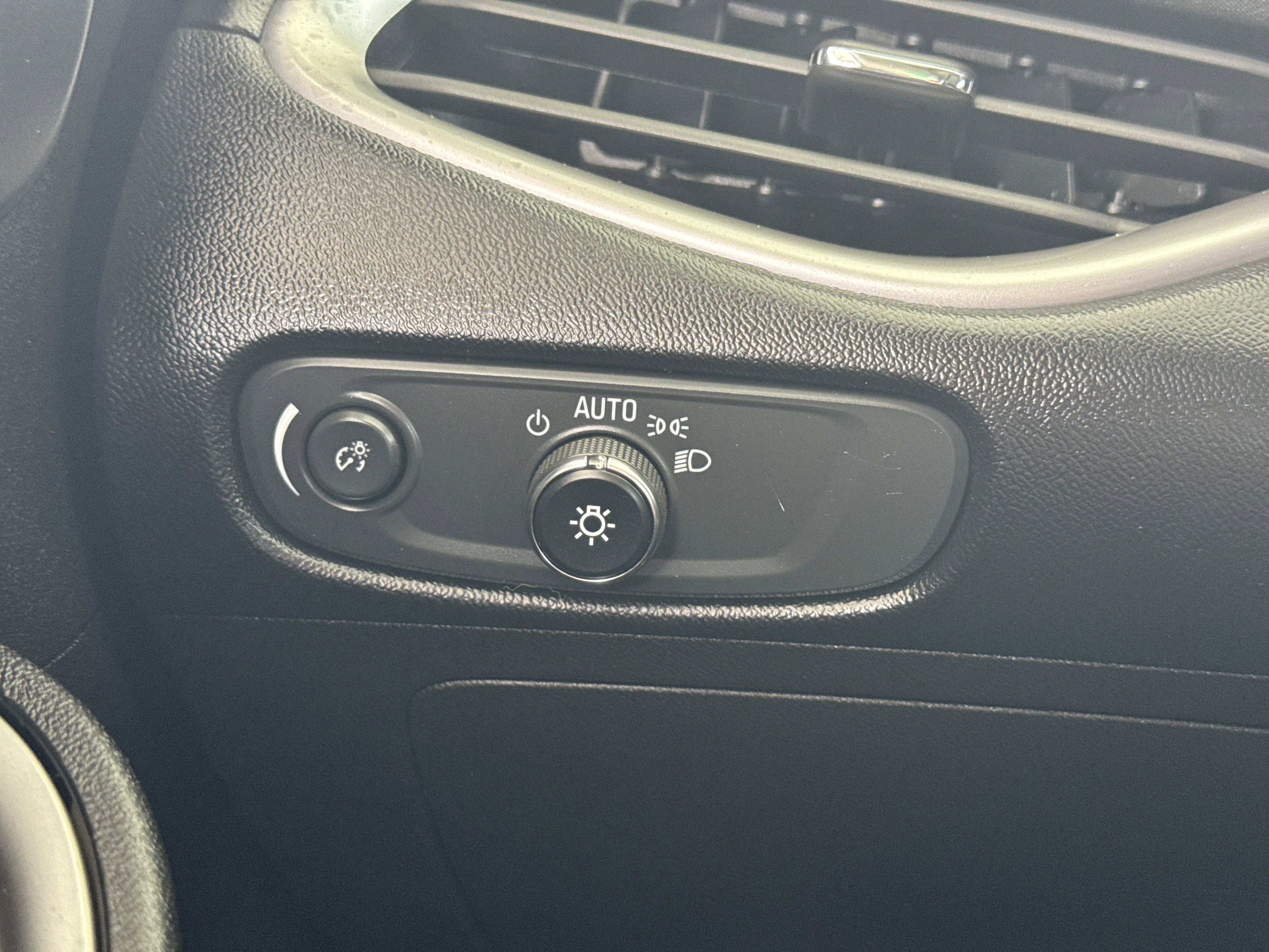 Certified 2021 Chevrolet Malibu RS image 27