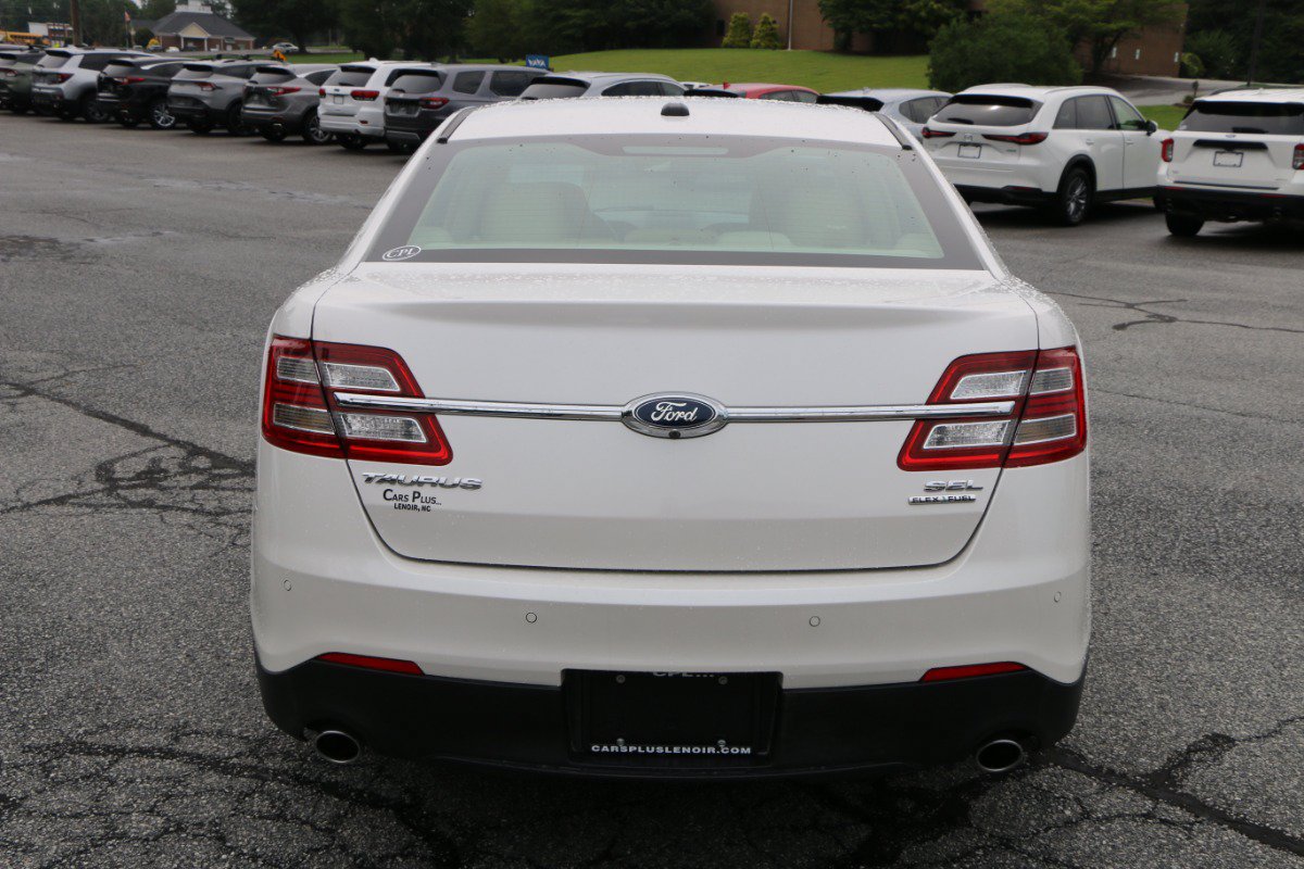 Used 2014 Ford Taurus SEL w/ Equipment Group 201A FWD image 4