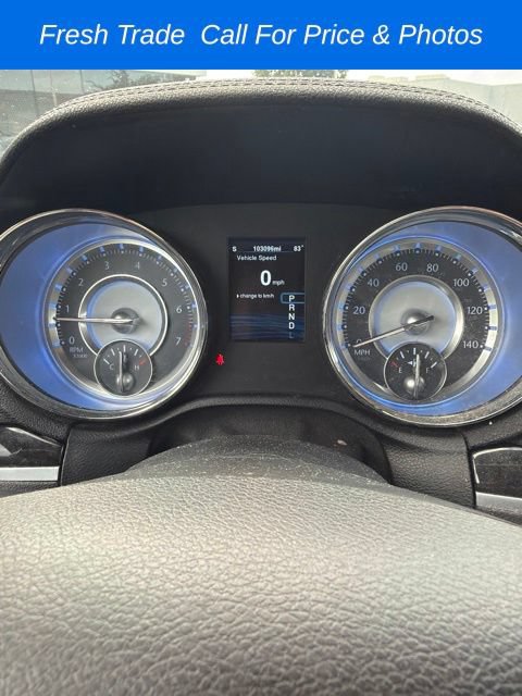 Used 2014 Chrysler 300 C RWD image 11