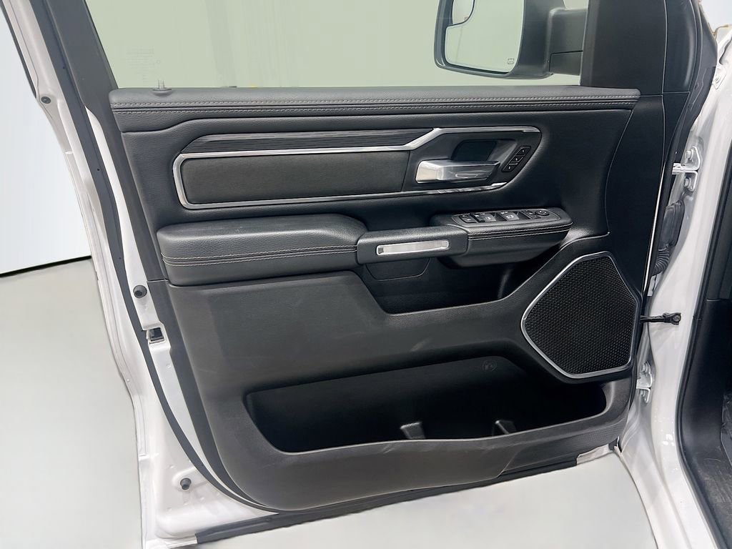 Used 2024 RAM 1500 Laramie image 16