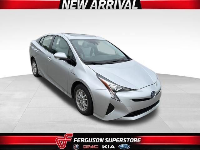 Used 2017 Toyota Prius Four FWD image 1