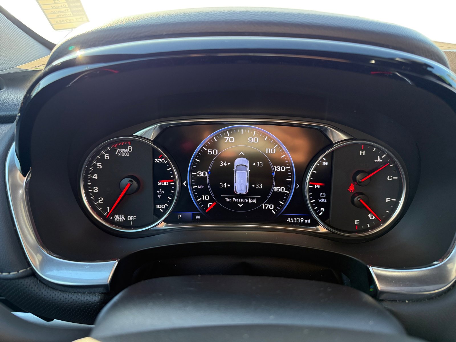 Used 2023 Chevrolet Traverse Premier image 11