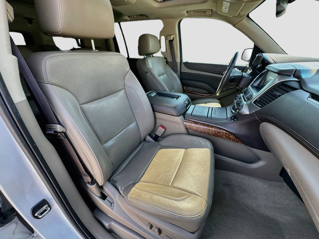 Used 2017 Chevrolet Suburban Premier RWD image 35