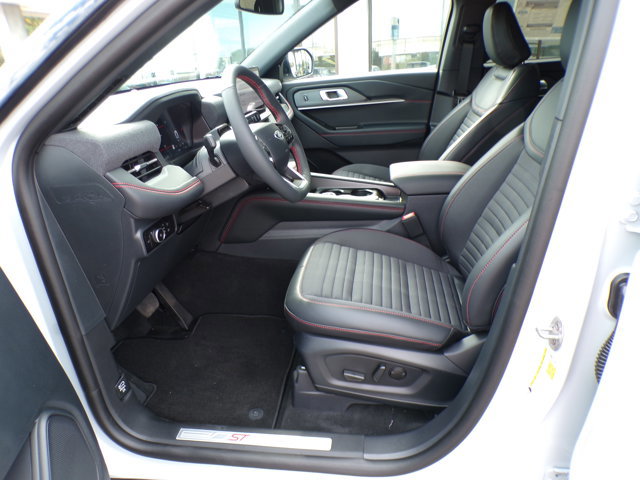 New 2026 Ford Explorer ST-Line image 14