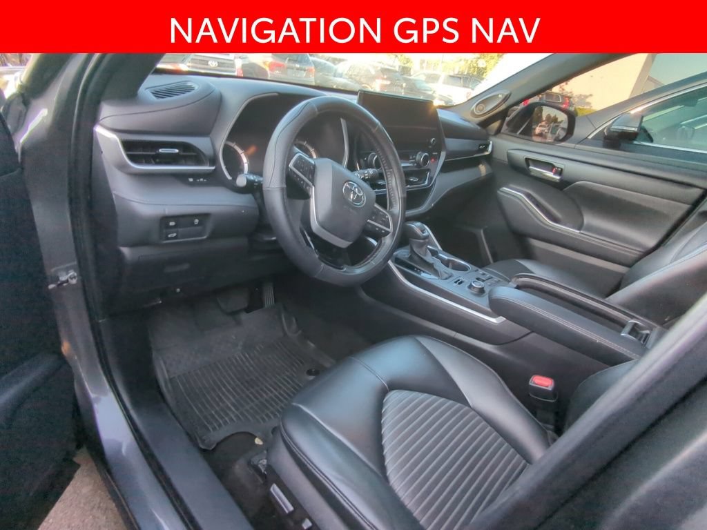 Used 2023 Toyota Highlander XSE AWD/4WD image 7