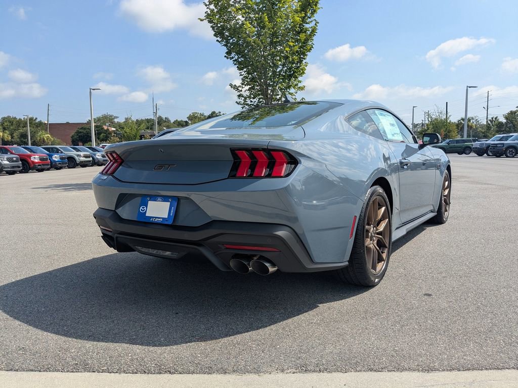 Used 2025 Ford Mustang GT Premium RWD image 4