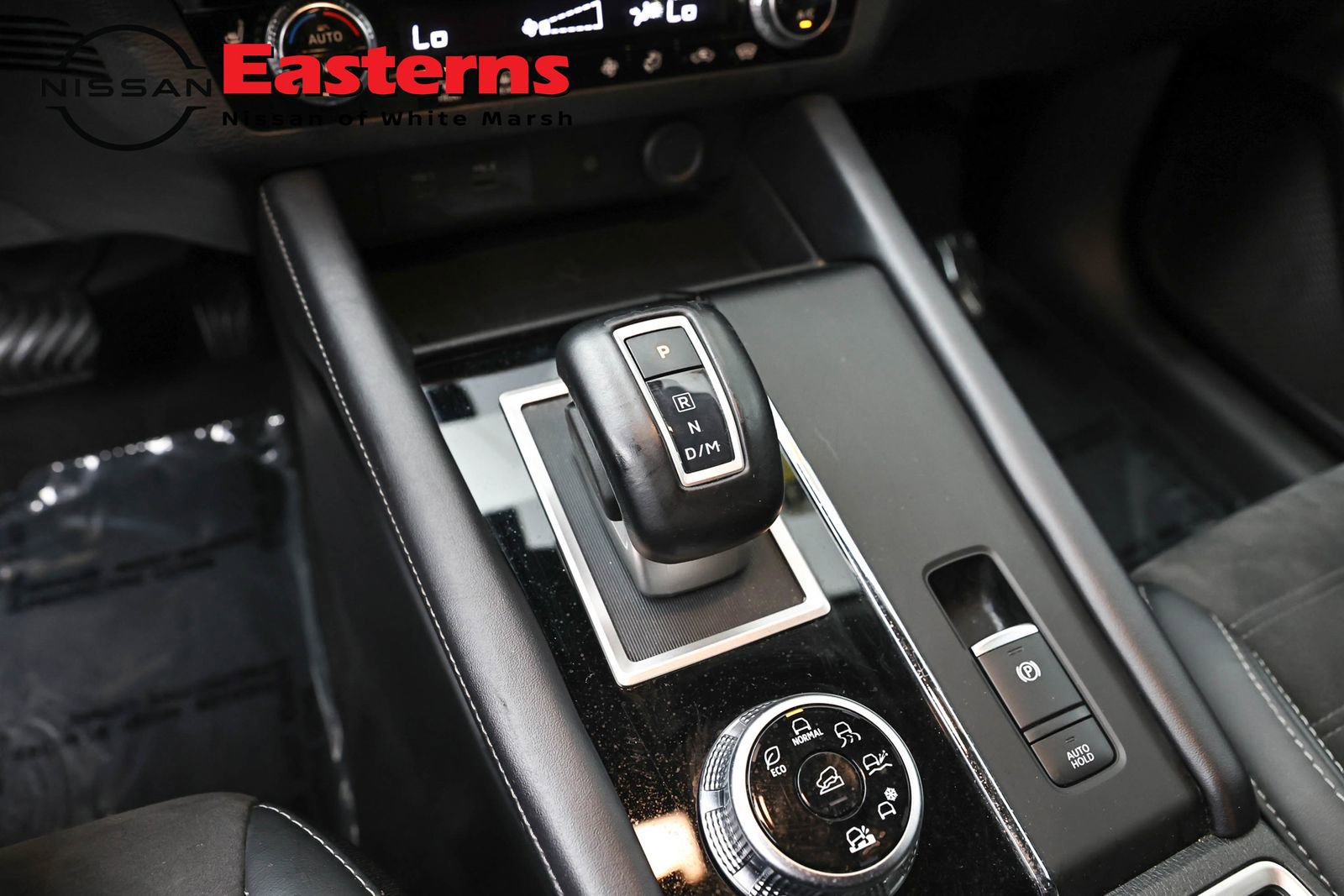 Used 2024 Mitsubishi Outlander AWD image 12