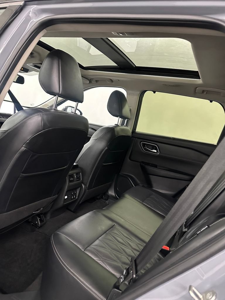 Used 2024 Nissan Rogue Platinum w/ Platinum Premium Package AWD/4WD image 25