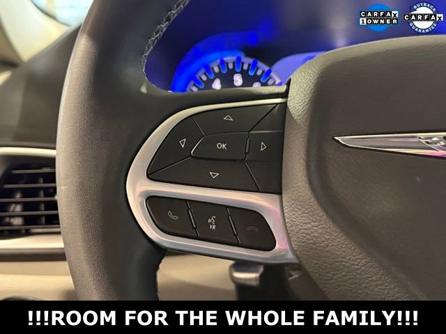 Used 2024 Chrysler Pacifica Touring-L image 26