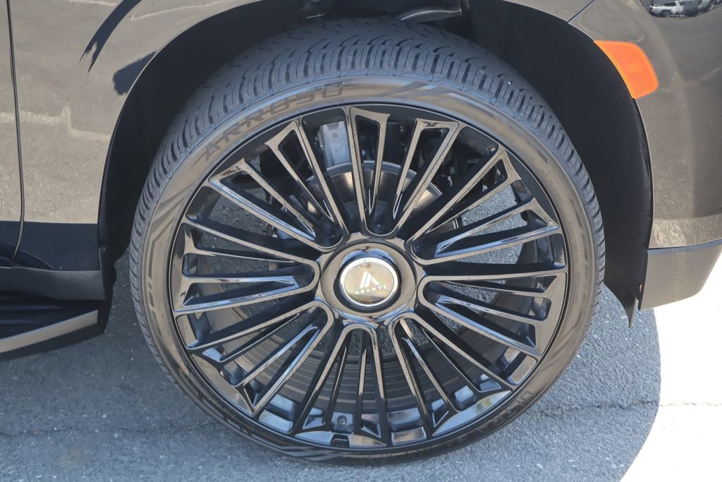 Used 2024 Chevrolet Tahoe LS RWD image 10