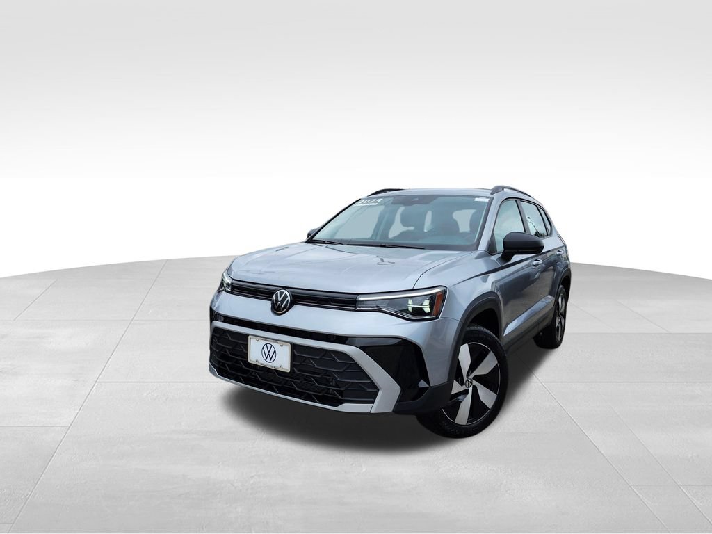 Certified 2025 Volkswagen Taos S AWD/4WD image 3