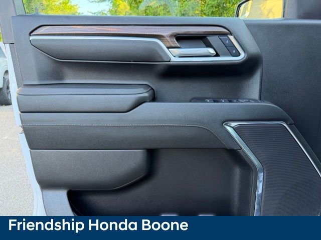 Used 2024 Chevrolet Silverado 1500 LT Trail Boss AWD/4WD image 16