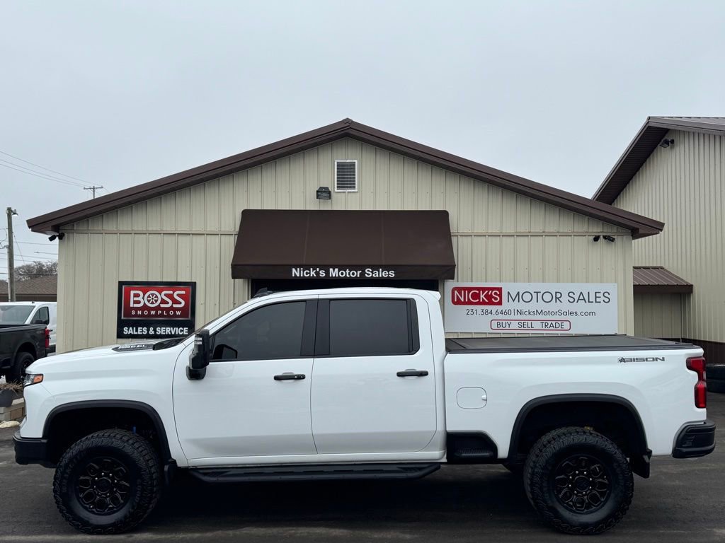 Used 2024 Chevrolet Silverado 2500 ZR2 w/ ZR2 Bison Edition image 2