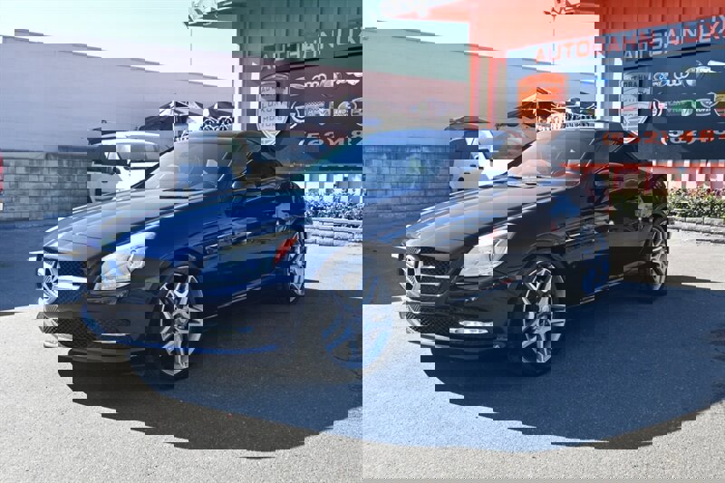 Used 2015 Mercedes-Benz SLK 250 image 6