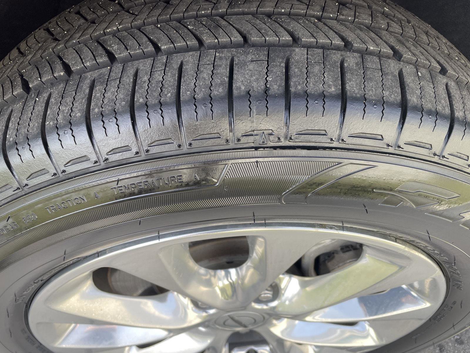 Used 2021 Chrysler Pacifica Touring-L w/ Premium & Safety Sphere Group AWD/4WD image 13