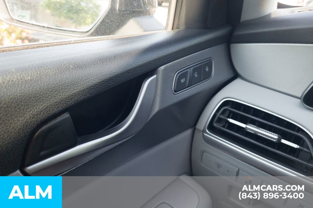 Used 2022 Hyundai Palisade SEL w/ Premium Package FWD image 34
