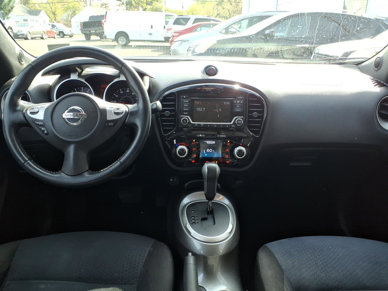 Used 2015 Nissan Juke SV image 6
