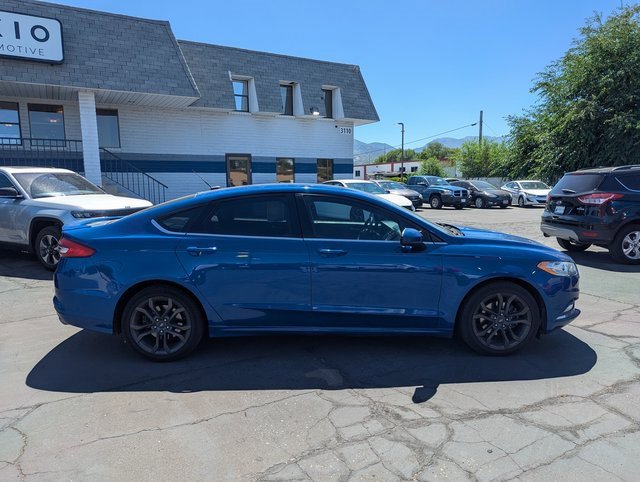 Used 2018 Ford Fusion SE w/ Equipment Group 201A image 2