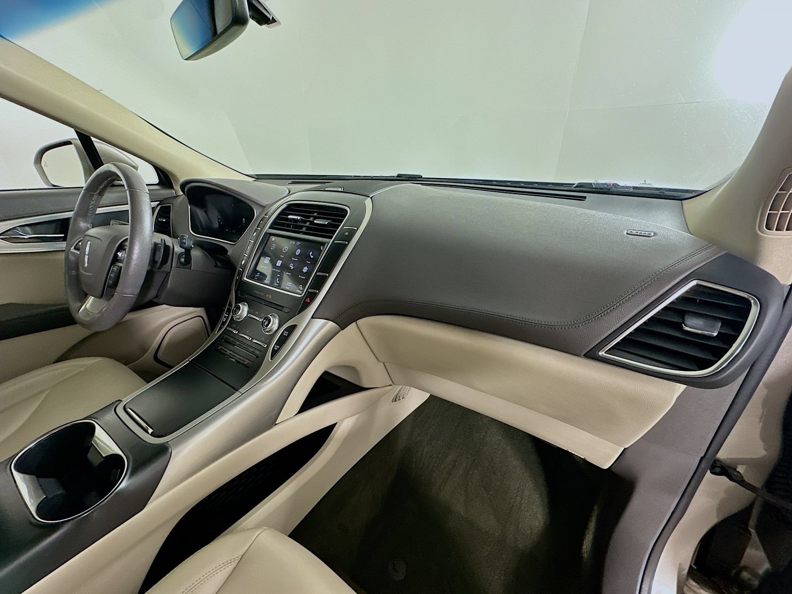 Used 2019 Lincoln Nautilus FWD image 43