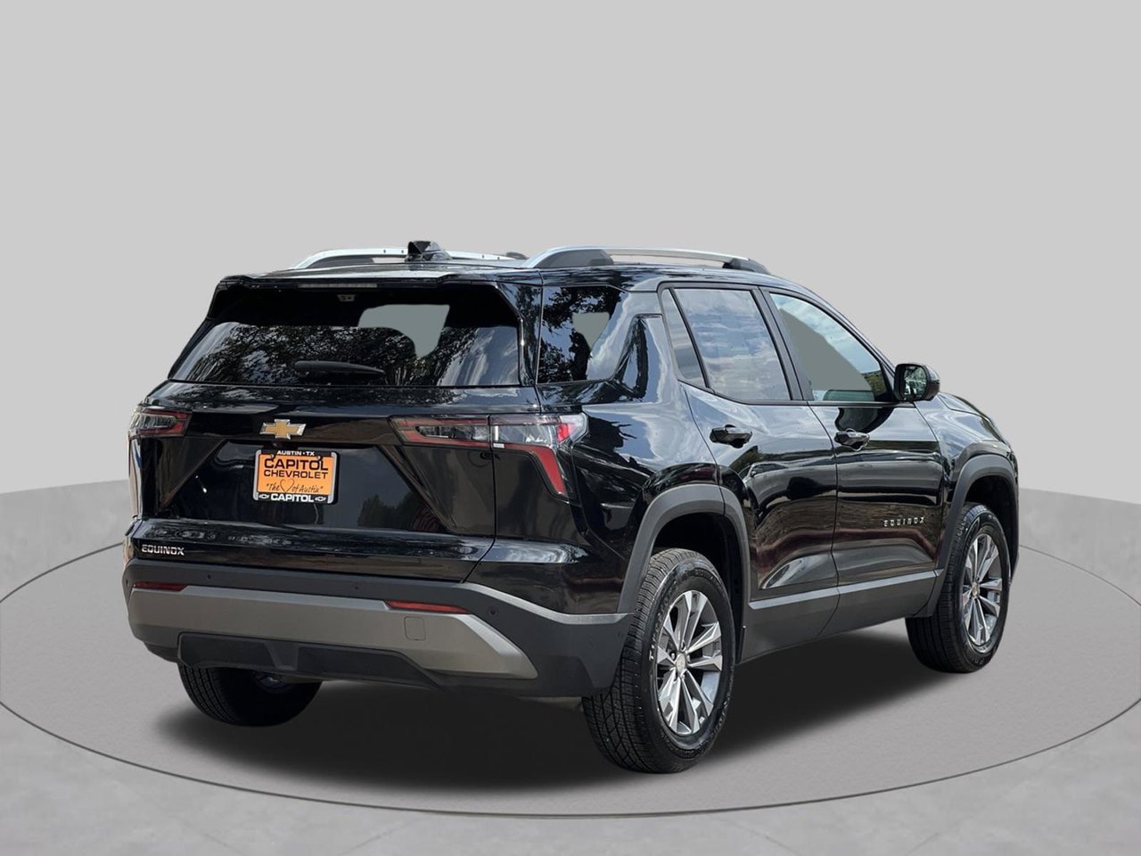 Used 2025 Chevrolet Equinox LT w/ Convenience Package II FWD image 5
