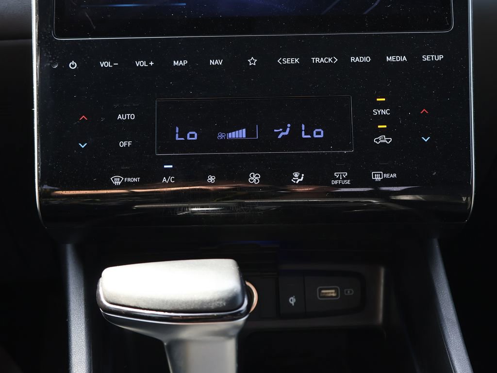 Used 2022 Hyundai Santa Cruz Limited image 27