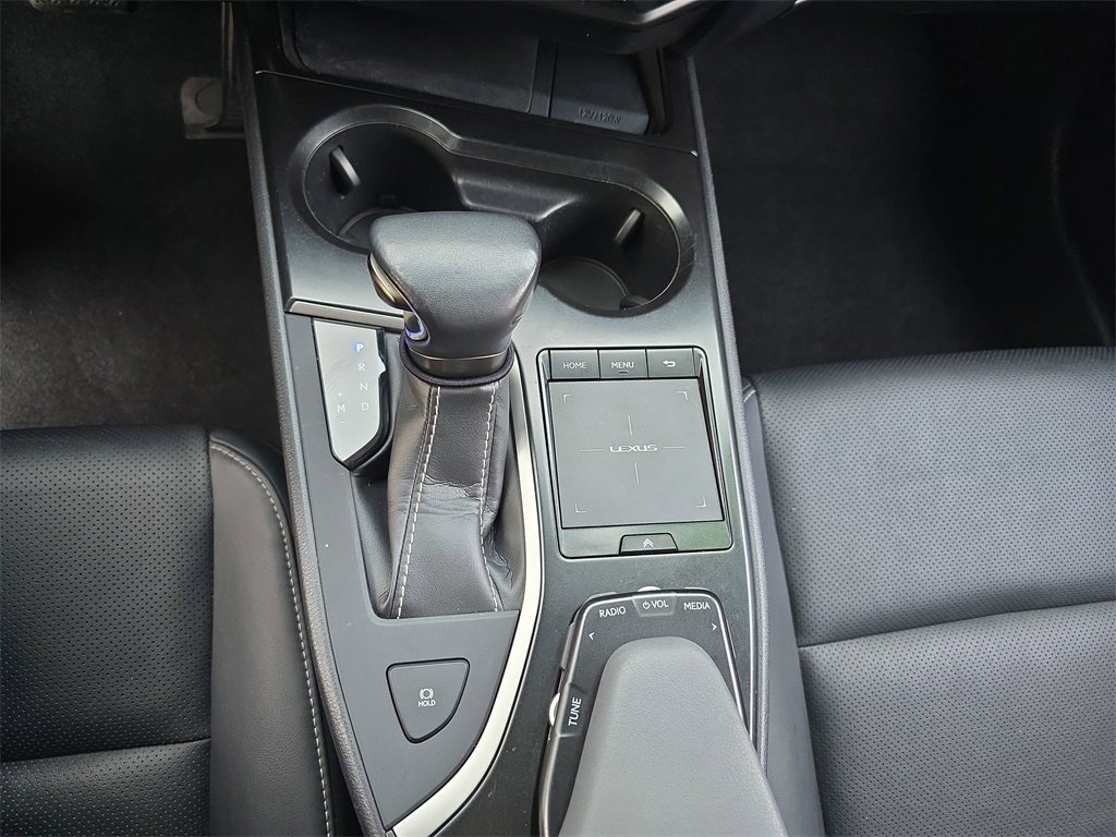 Used 2020 Lexus UX 200 w/ Premium Package image 27