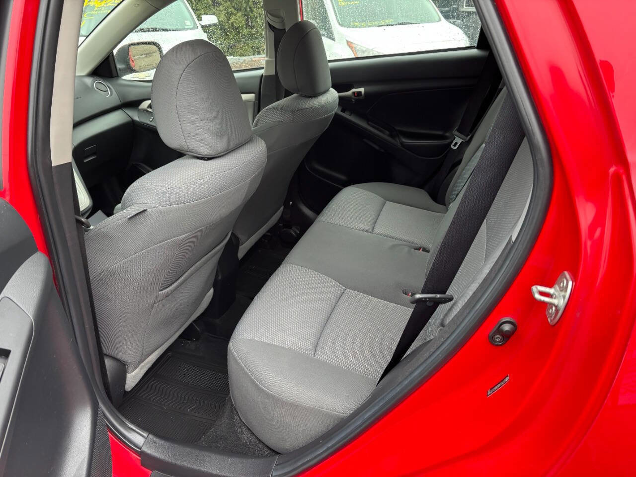 Used 2010 Toyota Matrix image 9
