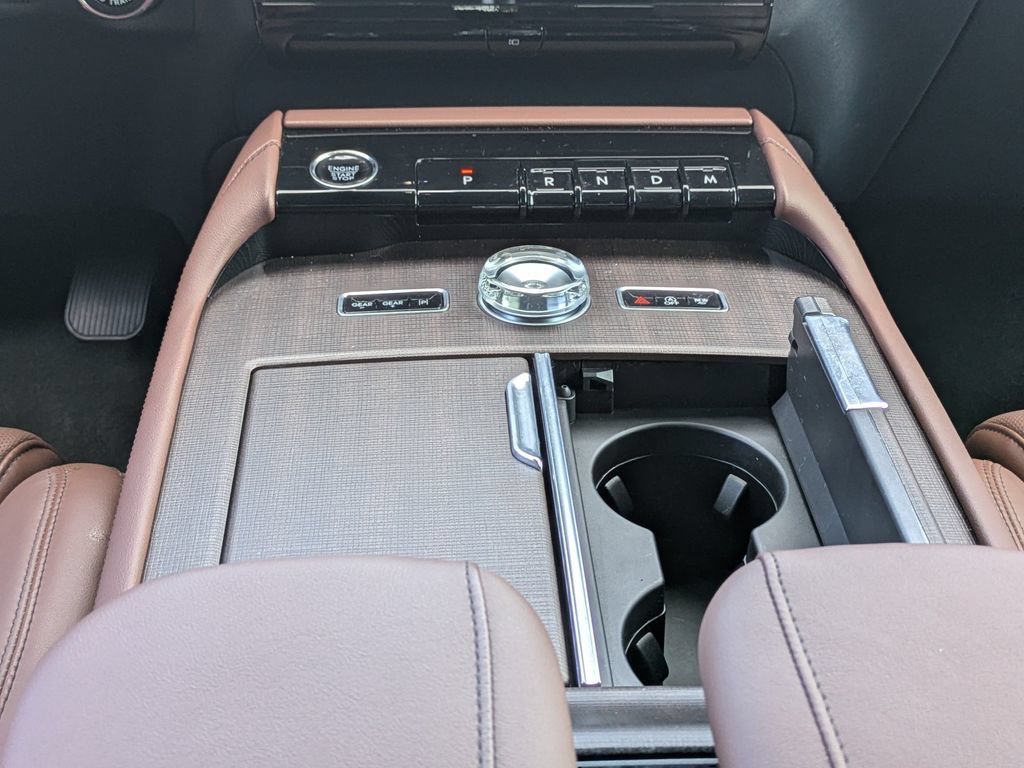 Used 2025 Lincoln Navigator Reserve AWD/4WD image 25