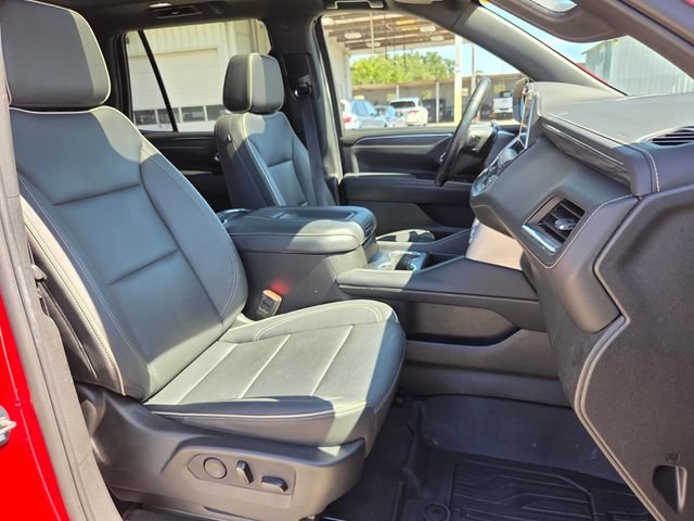 Used 2023 GMC Yukon SLT w/ SLT Premium Package AWD/4WD image 16