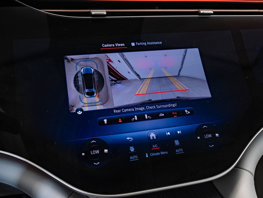Certified 2023 Mercedes-Benz EQS 580 4MATIC Sedan image 38