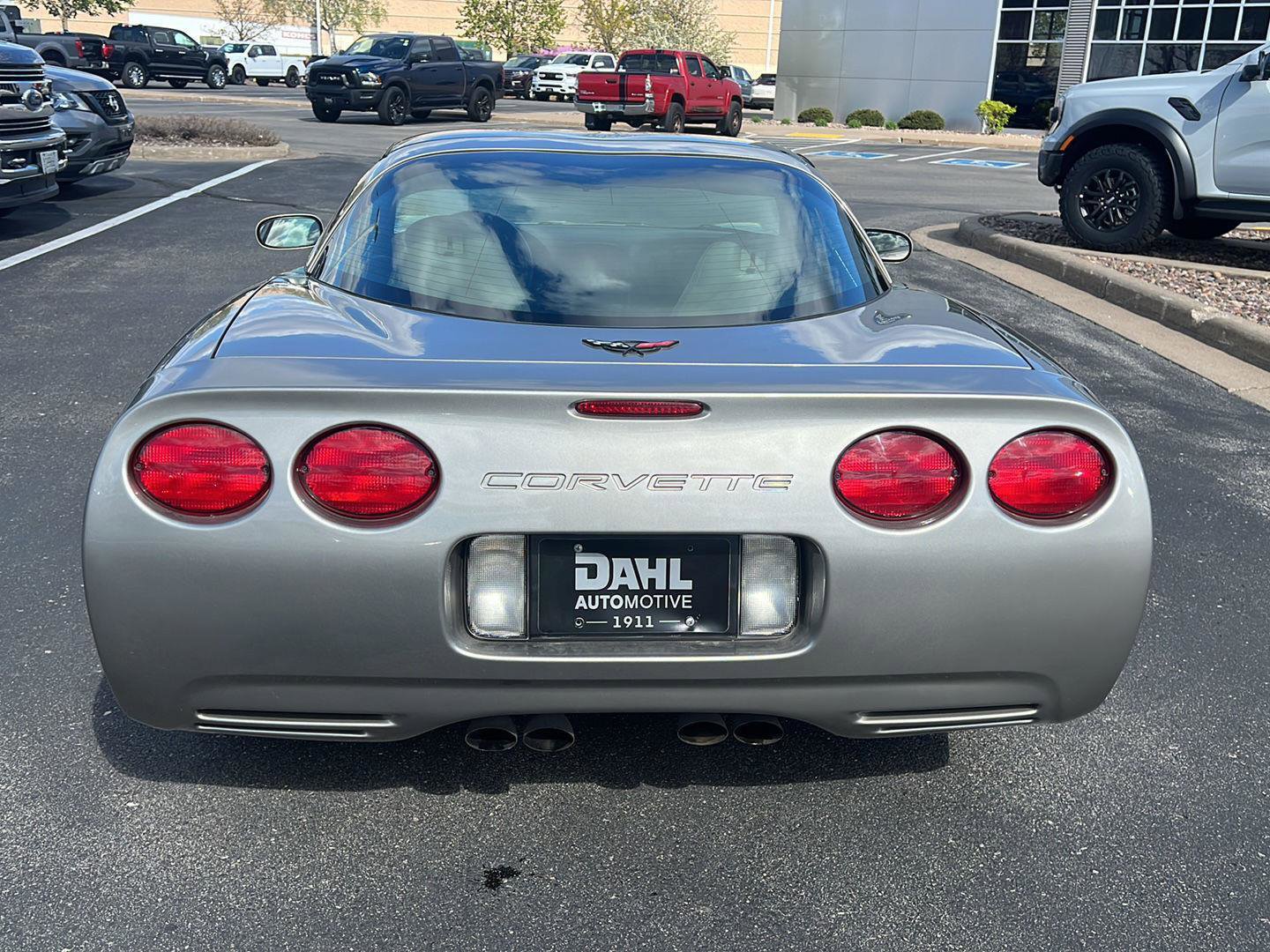 Used 2000 Chevrolet Corvette Coupe w/ Memory Pkg RWD image 8