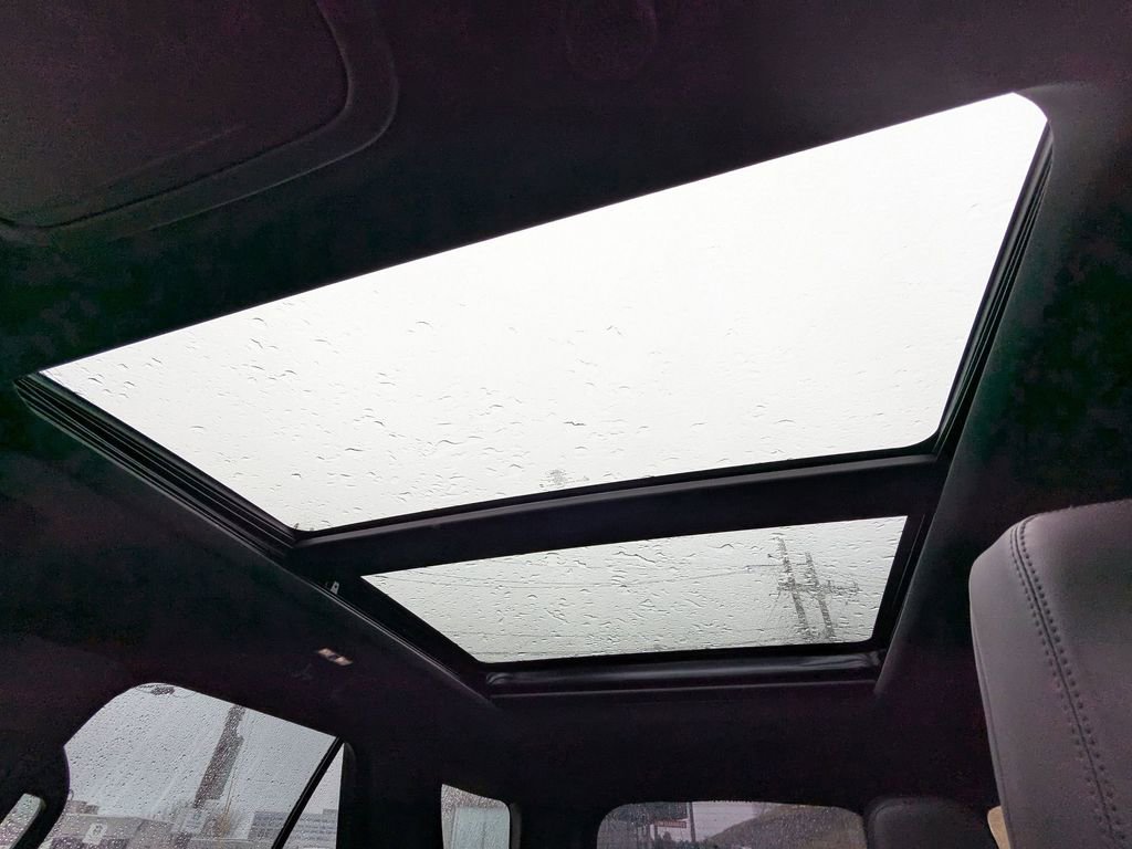 Used 2025 Ford Explorer Platinum w/ LUX Leather Package AWD/4WD image 37