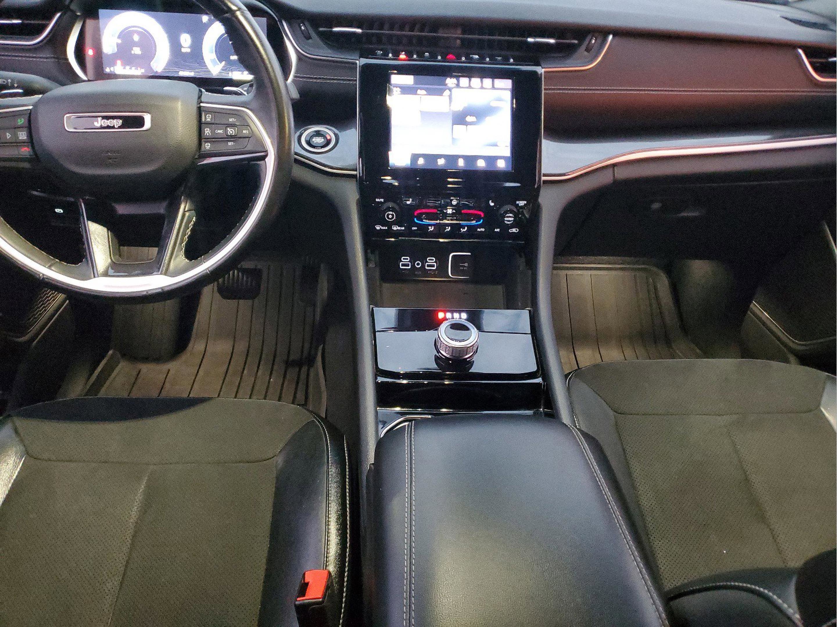 Certified 2022 Jeep Grand Cherokee L Laredo image 12