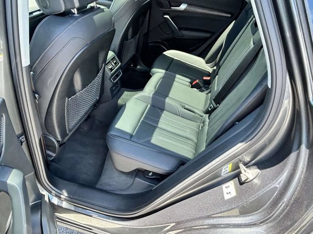 Used 2023 Audi Q5 e Premium Plus w/ Premium Plus Package AWD/4WD image 9