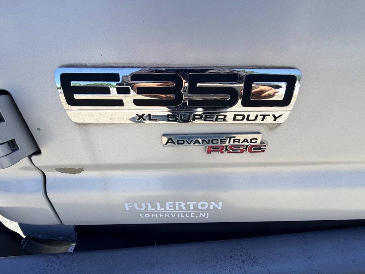 Used 2006 Ford E-350 and Econoline 350 XL RWD image 17