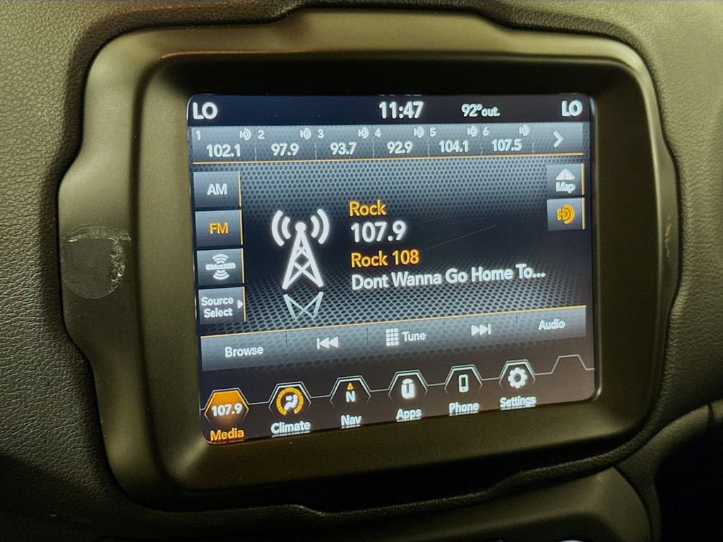 Used 2023 Jeep Renegade Latitude AWD/4WD image 13