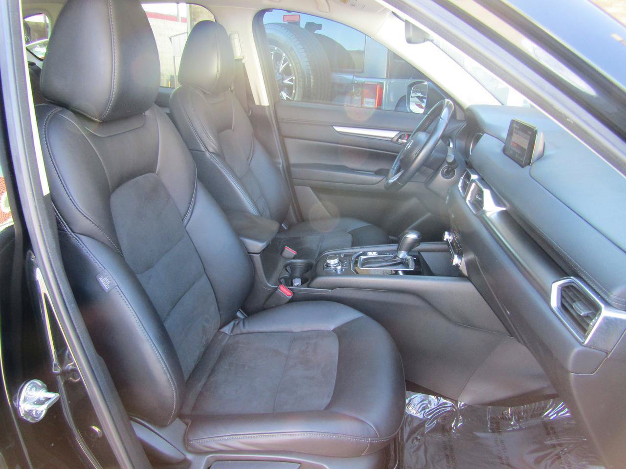 Used 2019 MAZDA CX-5 Touring FWD image 11