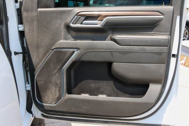 Used 2024 Chevrolet Silverado 2500 LT image 16