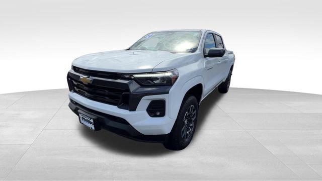 Certified 2024 Chevrolet Colorado LT w/ LT Convenience Package III AWD/4WD image 2
