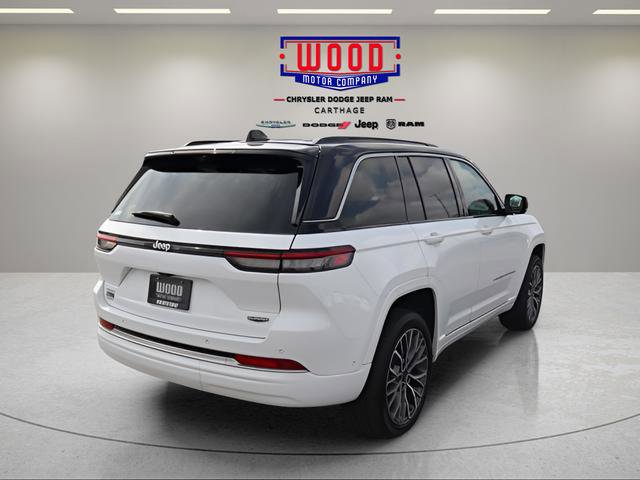 New 2026 Jeep Grand Cherokee Summit image 3