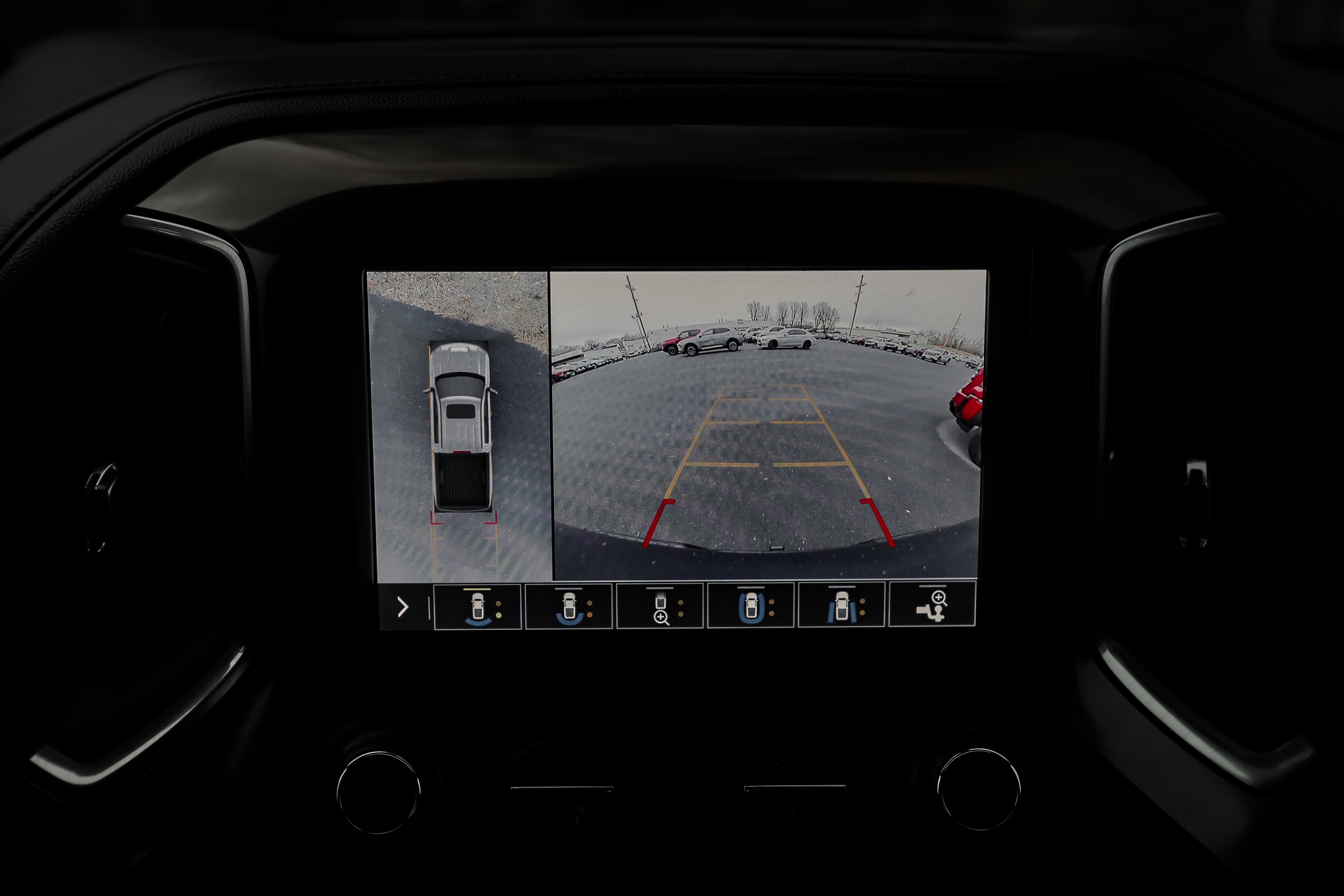 Used 2019 Chevrolet Silverado 1500 High Country w/ Technology Package image 42