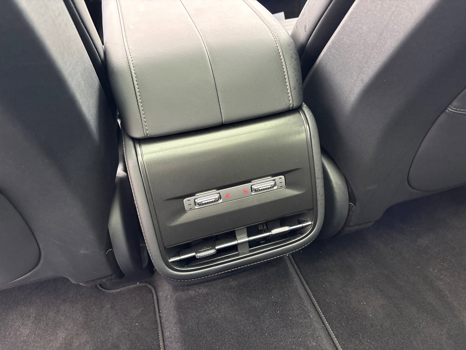 New 2026 Lincoln Nautilus Reserve AWD/4WD image 33