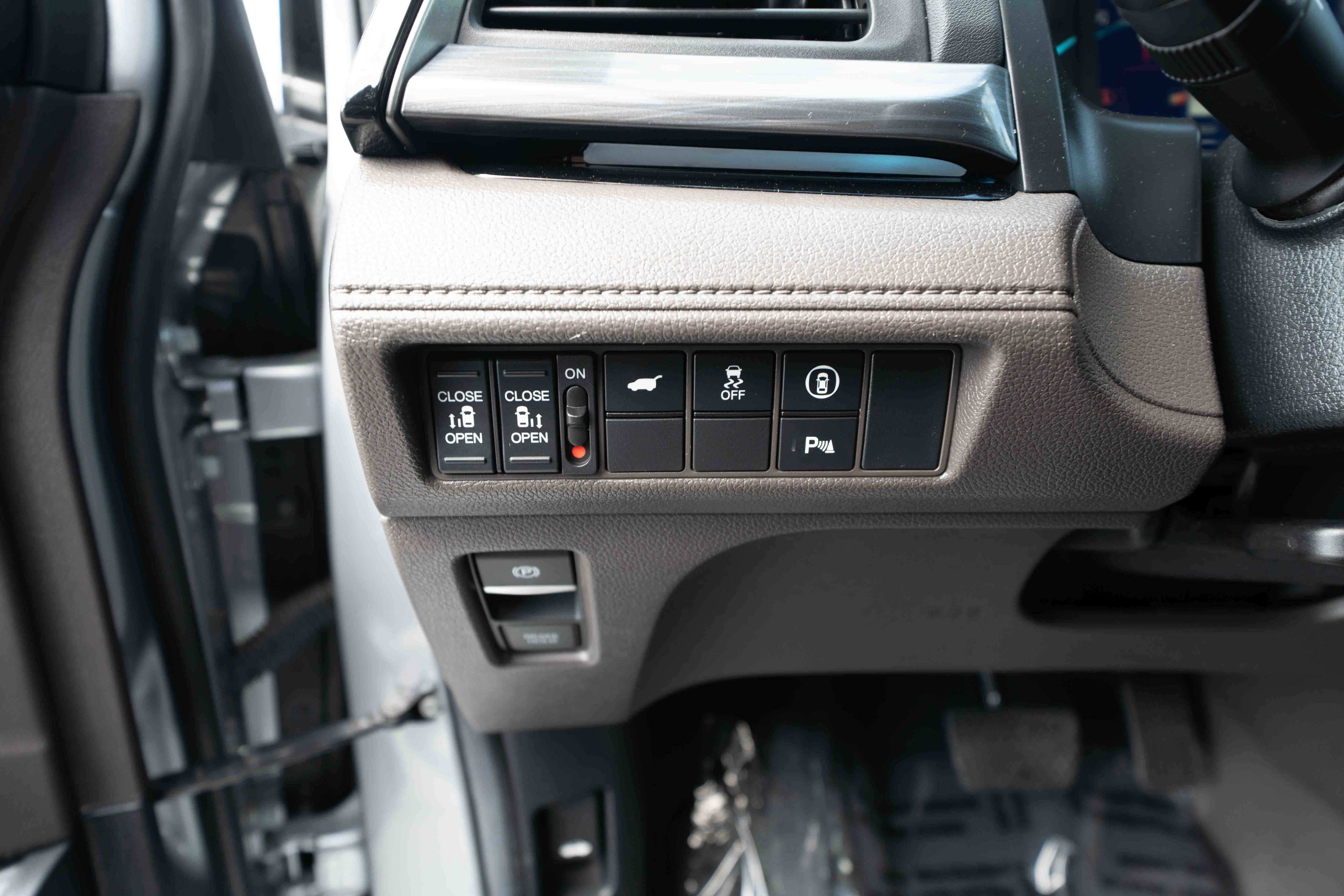 Used 2024 Honda Odyssey Elite image 11