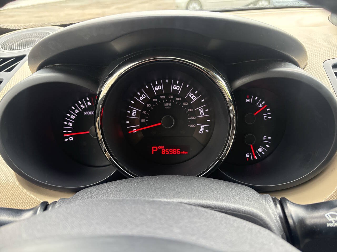 Used 2011 Kia Soul ! FWD image 9