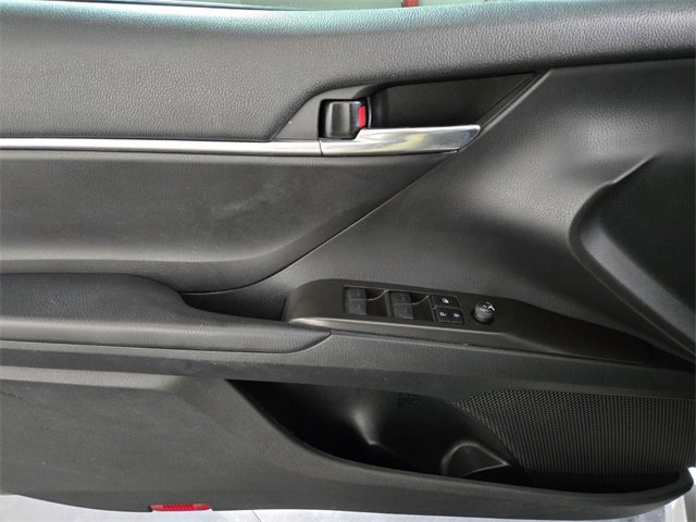 Used 2021 Toyota Camry SE image 27