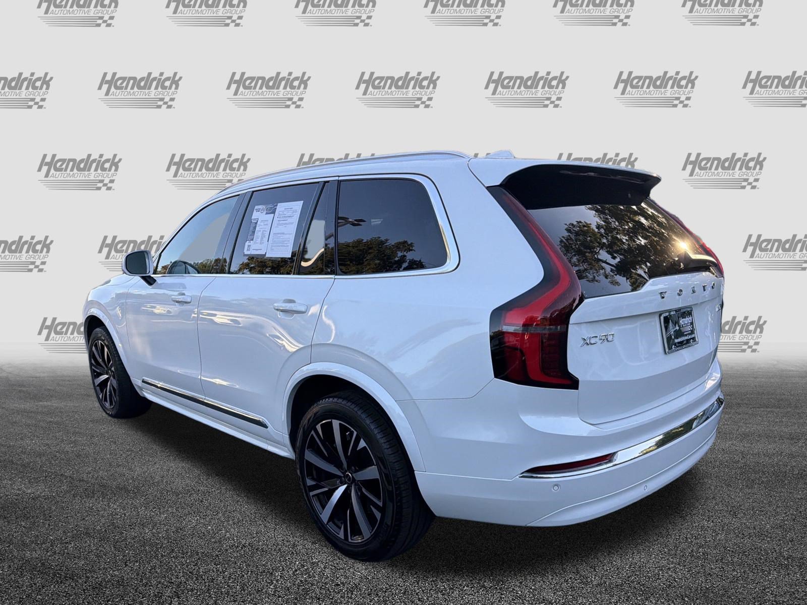 Certified 2025 Volvo XC90 B5 Core AWD/4WD image 8
