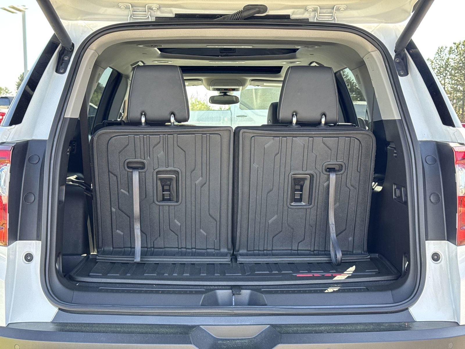 Used 2023 GMC Acadia SLT w/ Technology Package image 33