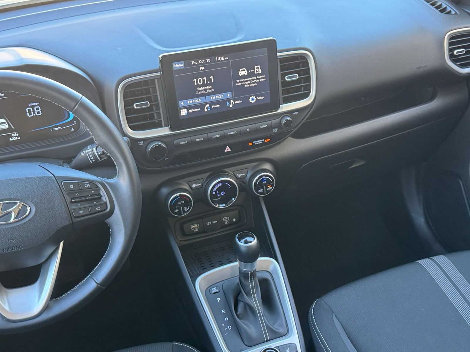 Used 2026 Hyundai Venue SEL FWD image 19
