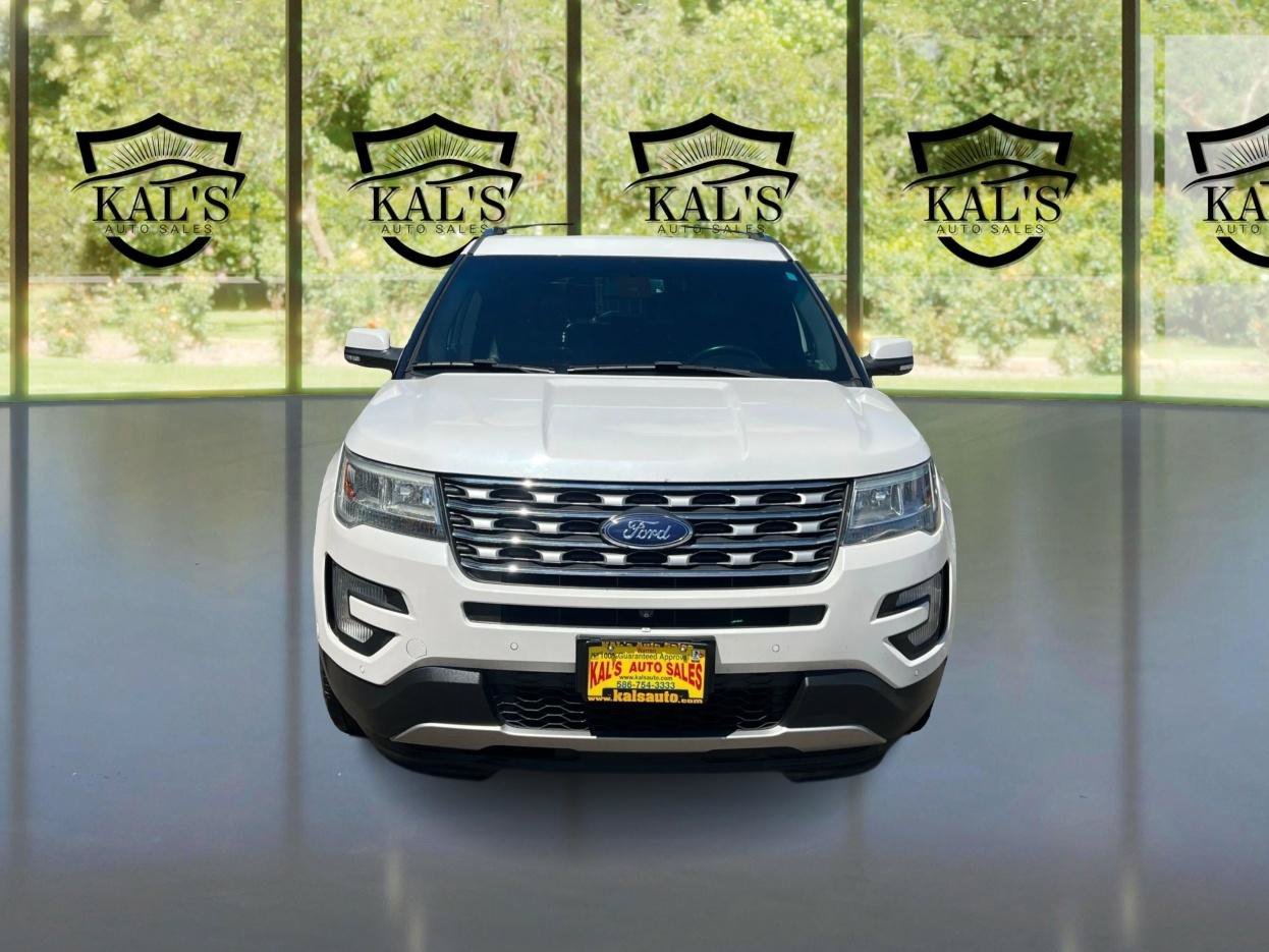 Used 2016 Ford Explorer Limited w/ Equipment Group 301A AWD/4WD image 2