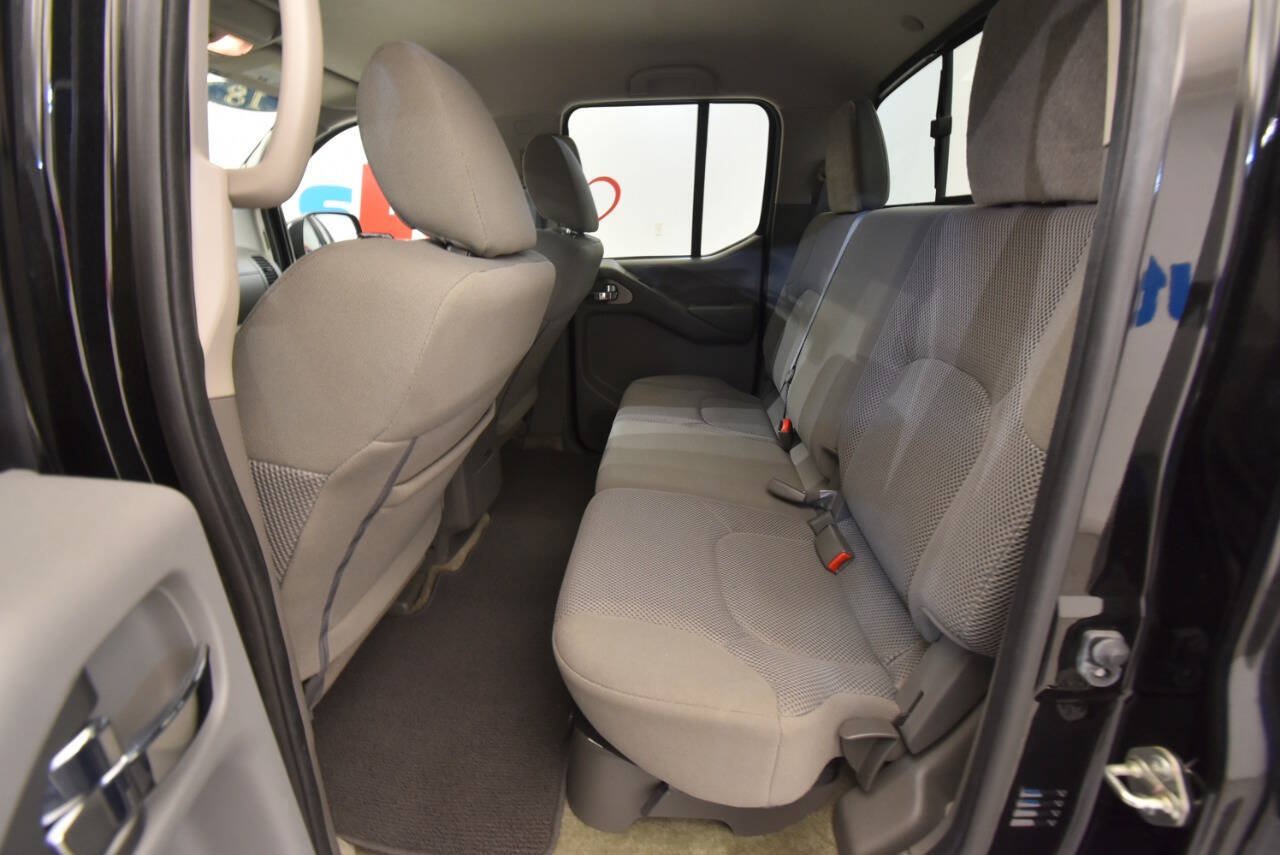 Used 2018 Nissan Frontier SV AWD/4WD image 15